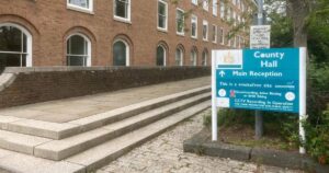 0_Countyhall1.jpg
