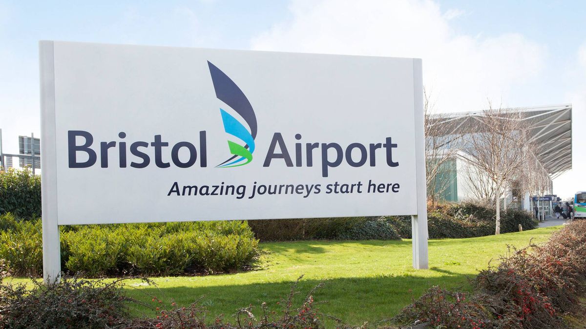 1_Bristol-Airport-Sign-Bristol-Airport.jpg