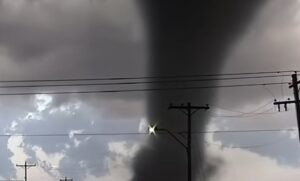 enid-oklahoma-tornado-tears-through-homes-air-force-base.jpg