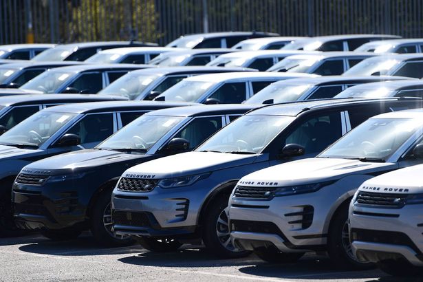0_Jaguar-Land-Rover-Pauses-US-Shipments-Due-To-Trump-Tariffs.jpg